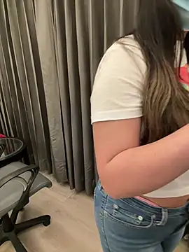 jAsMinE678 online show from June 1, 4:17 pm