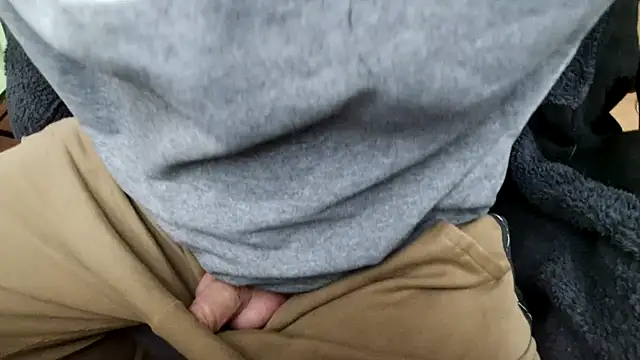 foreskinbeautiful online show from December 14, 3:17 pm