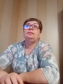 Lee Nell online show from February 12, 2:03 am