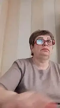 Lee Nell online show from March 3, 2:44 am