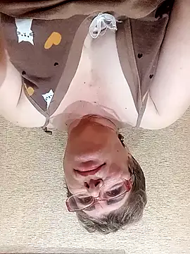 Lee Nell online show from March 2, 10:45 pm