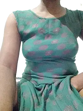 rituporna2004 online show from December 14, 2:33 pm