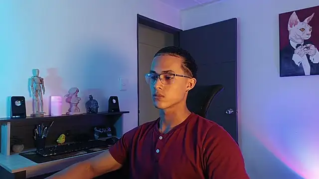 Snapshot of alejo_x3 chatting on October 8, 9:04 pm alejo x3 online show from October 8, 9:04 pm