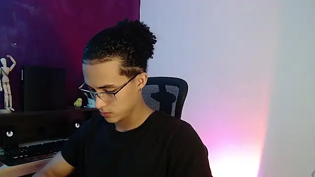 Snapshot of alejo_x3 chatting on March 16, 1:59 am alejo x3 online show from March 16, 1:59 am