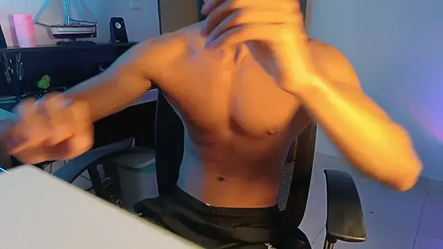 alejo x3 online show from November 11, 1:44 am