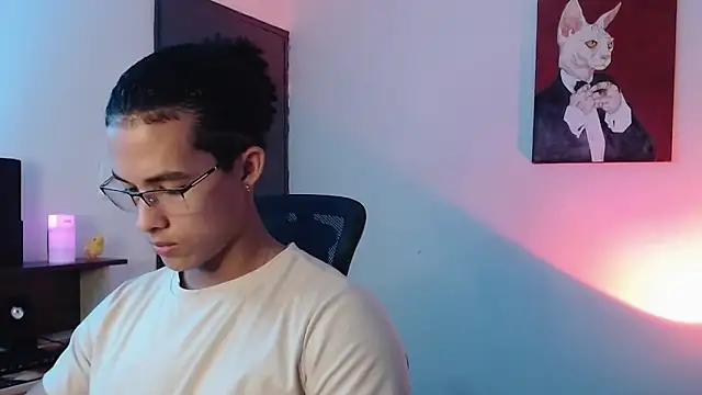 Snapshot of alejo_x3 chatting on February 27, 7:41 am alejo x3 online show from February 27, 7:41 am