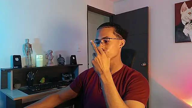 Snapshot of alejo_x3 chatting on October 7, 10:00 pm alejo x3 online show from October 7, 10:00 pm