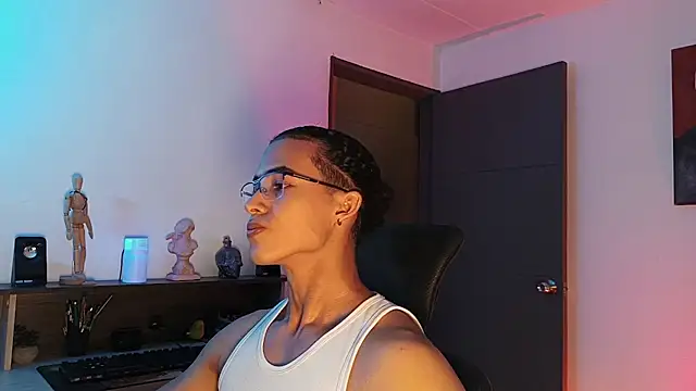 Snapshot of alejo_x3 chatting on September 24, 11:54 pm alejo x3 online show from September 24, 11:54 pm