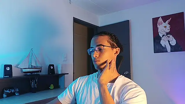 alejo x3 online show from December 2, 10:55 pm