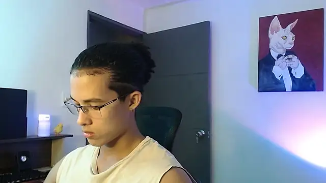 Snapshot of alejo_x3 chatting on February 27, 1:30 am alejo x3 online show from February 27, 1:30 am