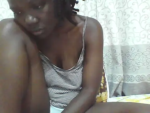 Ebony Sweetcandy online show from June 1, 11:15 pm