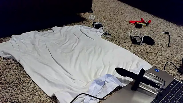 femgui69 online show from November 5, 9:29 pm