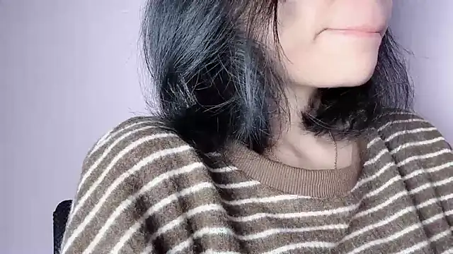 Baenee online show from December 2, 1:35 pm