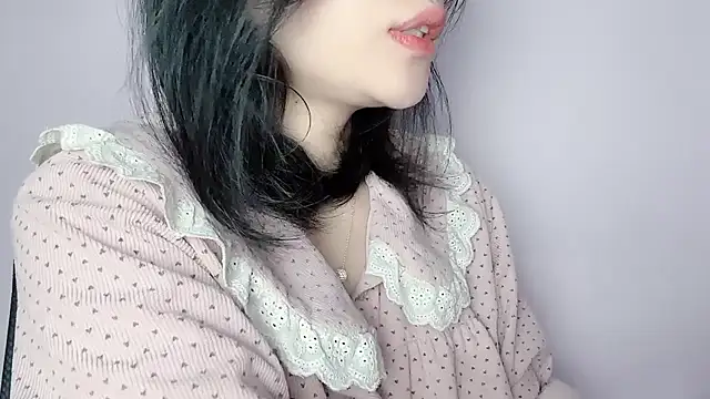 Snapshot of Baenee chatting on February 8, 1:31 pm Baenee online show from February 8, 1:31 pm