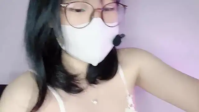 Snapshot of Baenee chatting on March 15, 2:35 pm Baenee online show from March 15, 2:35 pm