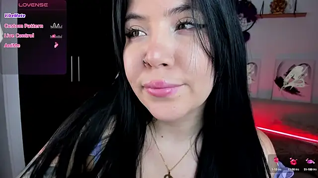 Snapshot of AilynRed chatting on September 24, 1:13 am AilynRed online show from September 24, 1:13 am