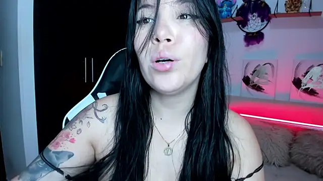 AilynRed online show from October 30, 11:56 pm