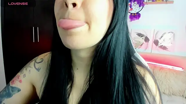 AilynRed online show from January 16, 1:31 am