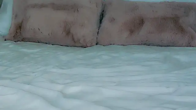 oh-my-mia online show from December 21, 8:05 am