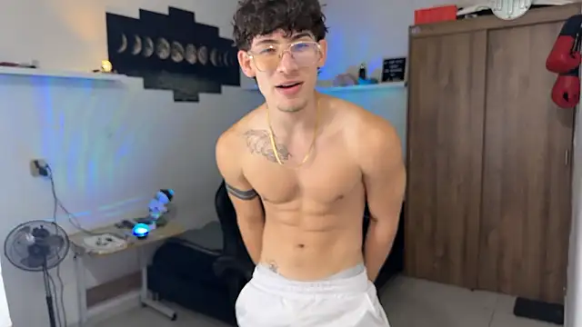 Kisan Smith online show from February 17, 2:31 am