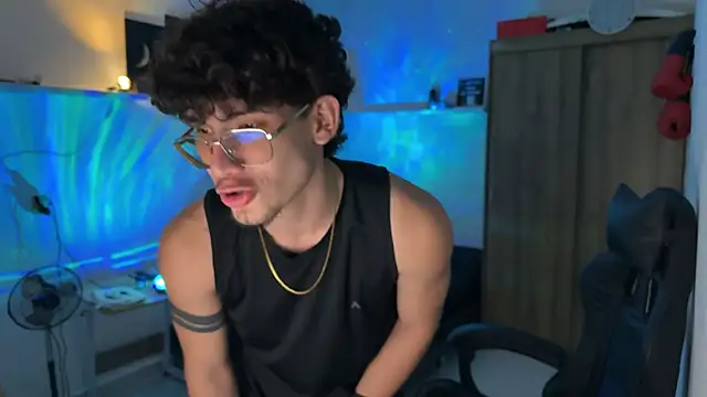 Kisan Smith online show from February 16, 3:05 am