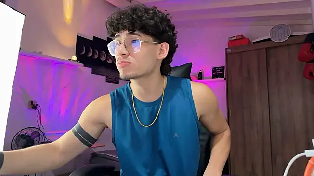 Kisan Smith online show from February 28, 1:05 am