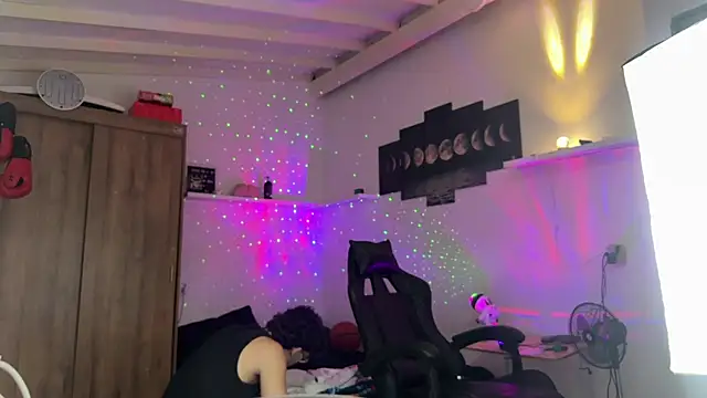 Kisan Smith online show from April 5, 3:24 am