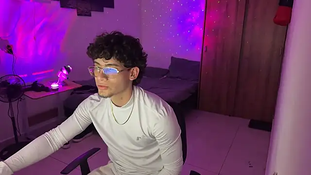 Kisan Smith online show from December 19, 4:16 am