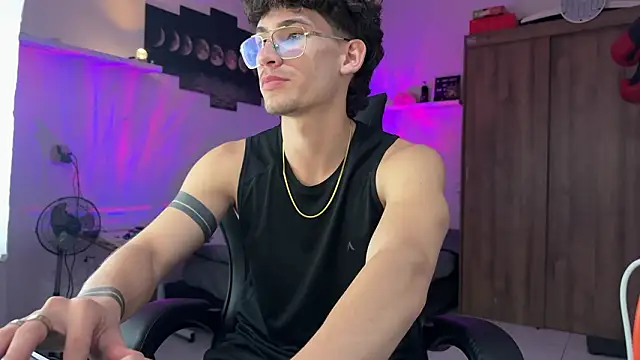 Kisan Smith online show from March 7, 1:56 am