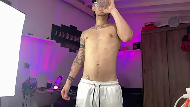 Kisan Smith online show from March 27, 3:26 am