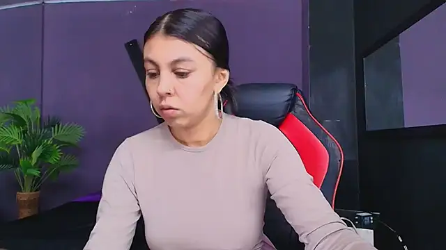 Snapshot of Juliet_Nasty chatting on October 10, 12:17 pm Juliet Nasty online show from October 10, 12:17 pm