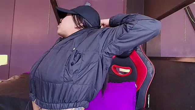 Snapshot of Juliet_Nasty chatting on March 17, 12:46 pm Juliet Nasty online show from March 17, 12:46 pm