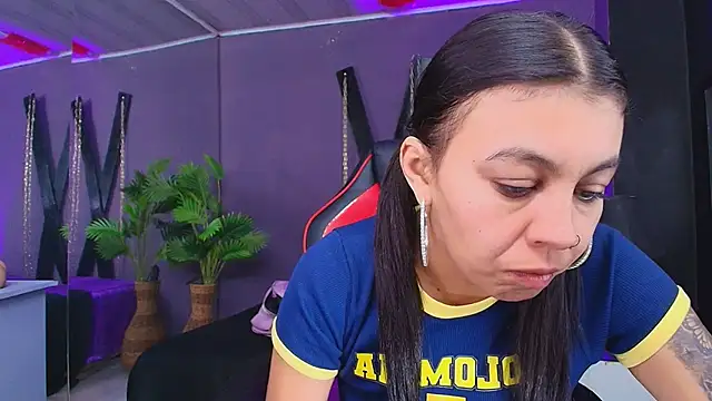 Snapshot of Juliet_Nasty chatting on September 9, 12:14 pm Juliet Nasty online show from September 9, 12:14 pm