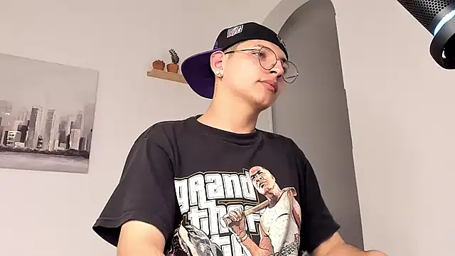 a lejandro 0 8 online show from March 9, 4:05 am
