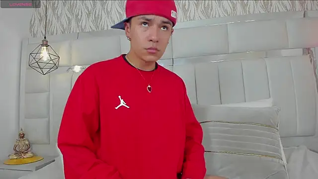 Snapshot of 1m_Joel chatting on November 15, 4:16 am 1m Joel online show from November 15, 4:16 am