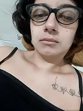 Snapshot of ConeNella chatting on November 27, 11:49 pm ConeNella online show from November 27, 11:49 pm