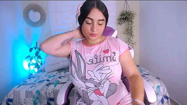 aurora mcry online show from June 17, 4:34 am