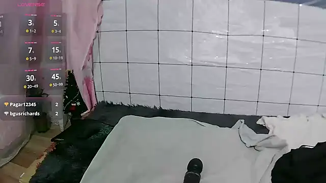 Snapshot of Stumpy_Governor chatting on November 11, 10:15 pm Stumpy Governor online show from November 11, 10:15 pm