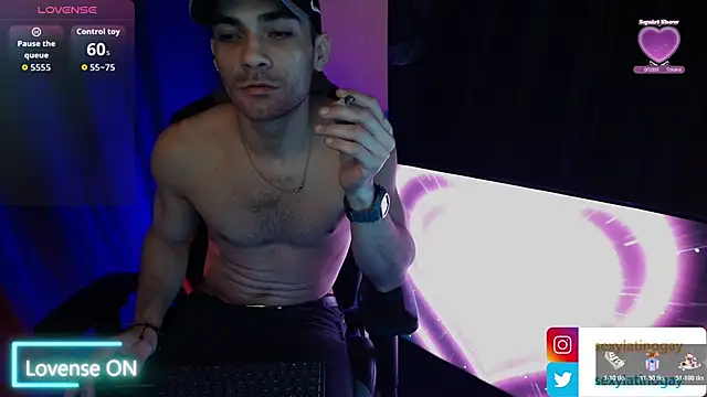 Snapshot of sexyboycolombi4 chatting on February 15, 3:51 am sexyboycolombi4 online show from February 15, 3:51 am