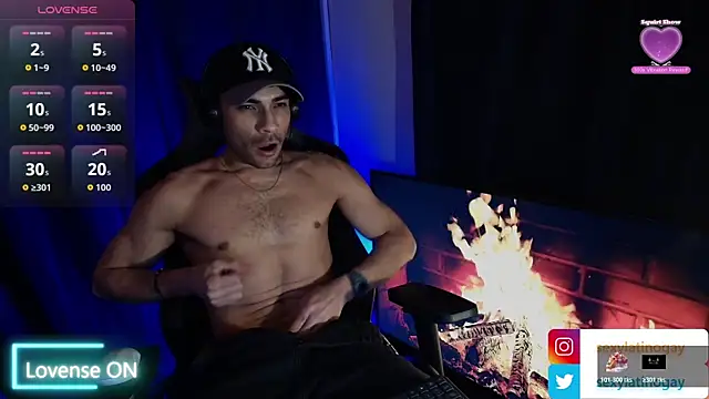 Snapshot of sexyboycolombi4 chatting on February 17, 7:49 am sexyboycolombi4 online show from February 17, 7:49 am