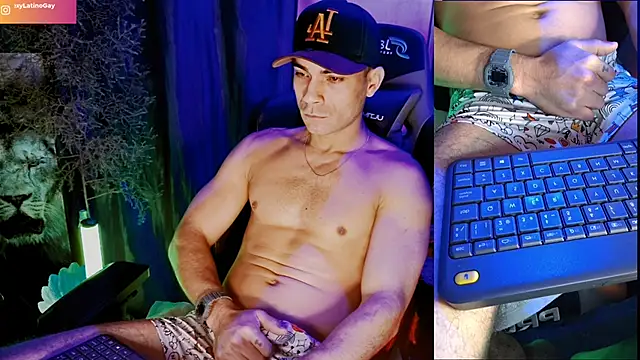Snapshot of sexyboycolombi4 chatting on March 19, 10:11 am sexyboycolombi4 online show from March 19, 10:11 am