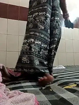 Snapshot of IslamicPimento chatting on September 19, 6:39 am IslamicPimento online show from September 19, 6:39 am