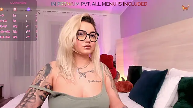 FoxxyClarise online show from December 16, 9:19 pm