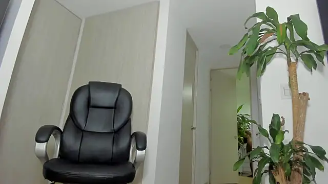 charlotte tiller online show from November 3, 12:38 am