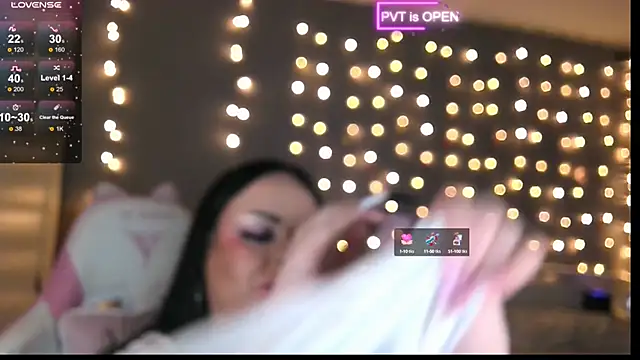 Snapshot of og_maddison chatting on February 14, 6:29 pm og maddison online show from February 14, 6:29 pm