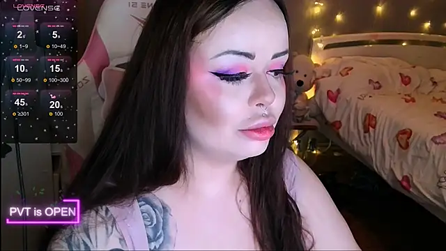 og maddison online show from December 3, 9:14 pm