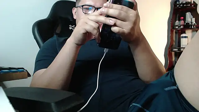 Plug Control online show from February 27, 3:56 pm