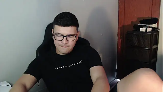 Plug Control online show from January 8, 6:58 pm