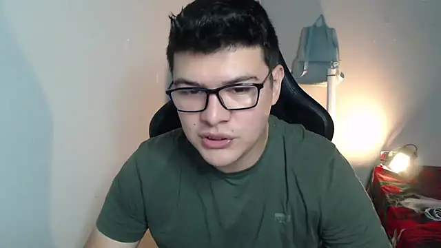 Plug Control online show from February 19, 8:39 pm