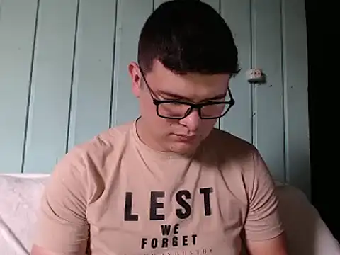 Plug Control online show from March 13, 8:36 pm